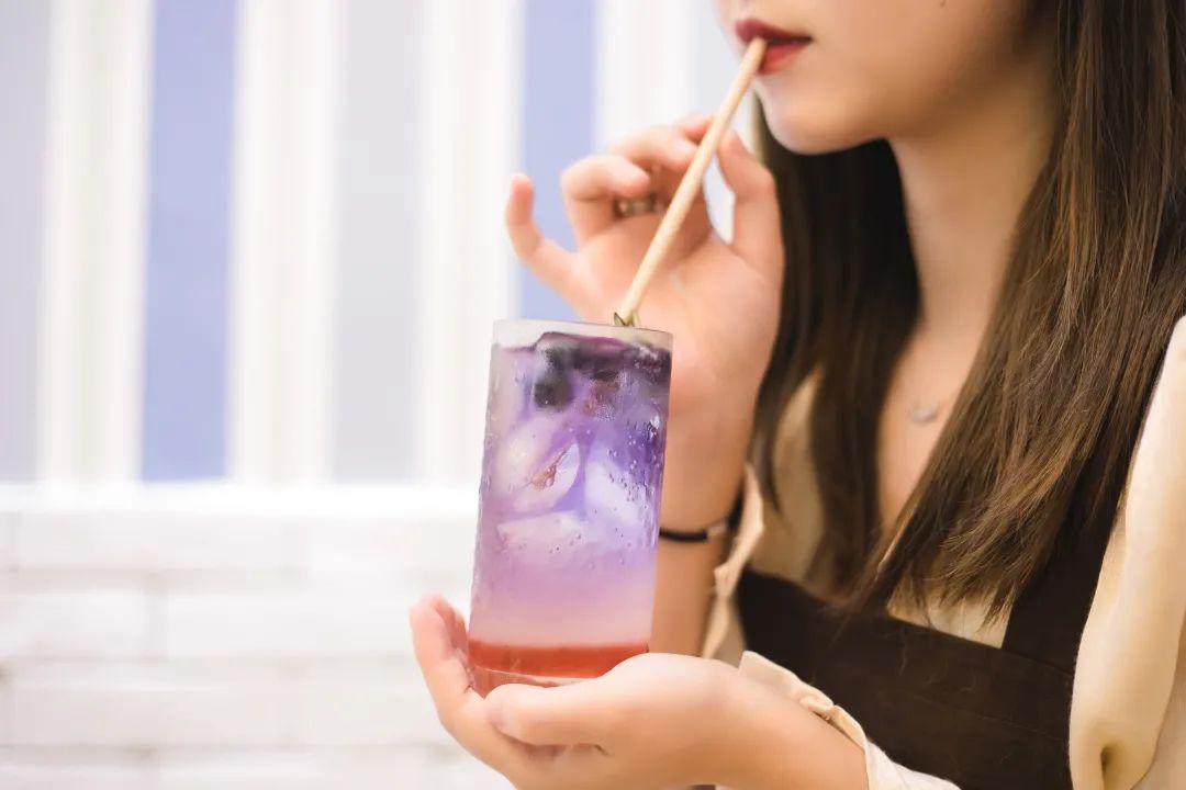 深圳宝安大咖啡厅拍照姿势_深圳宝安大咖啡厅拍照姿势_深圳宝安大咖啡厅拍照姿势