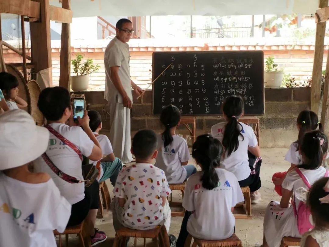 深圳宝安大咖啡厅拍照姿势_深圳宝安大咖啡厅拍照姿势_深圳宝安大咖啡厅拍照姿势