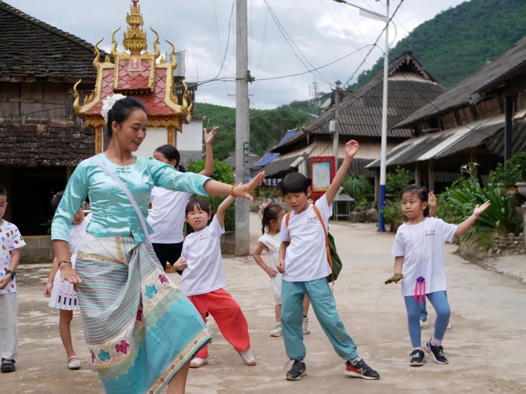 深圳宝安大咖啡厅拍照姿势_深圳宝安大咖啡厅拍照姿势_深圳宝安大咖啡厅拍照姿势