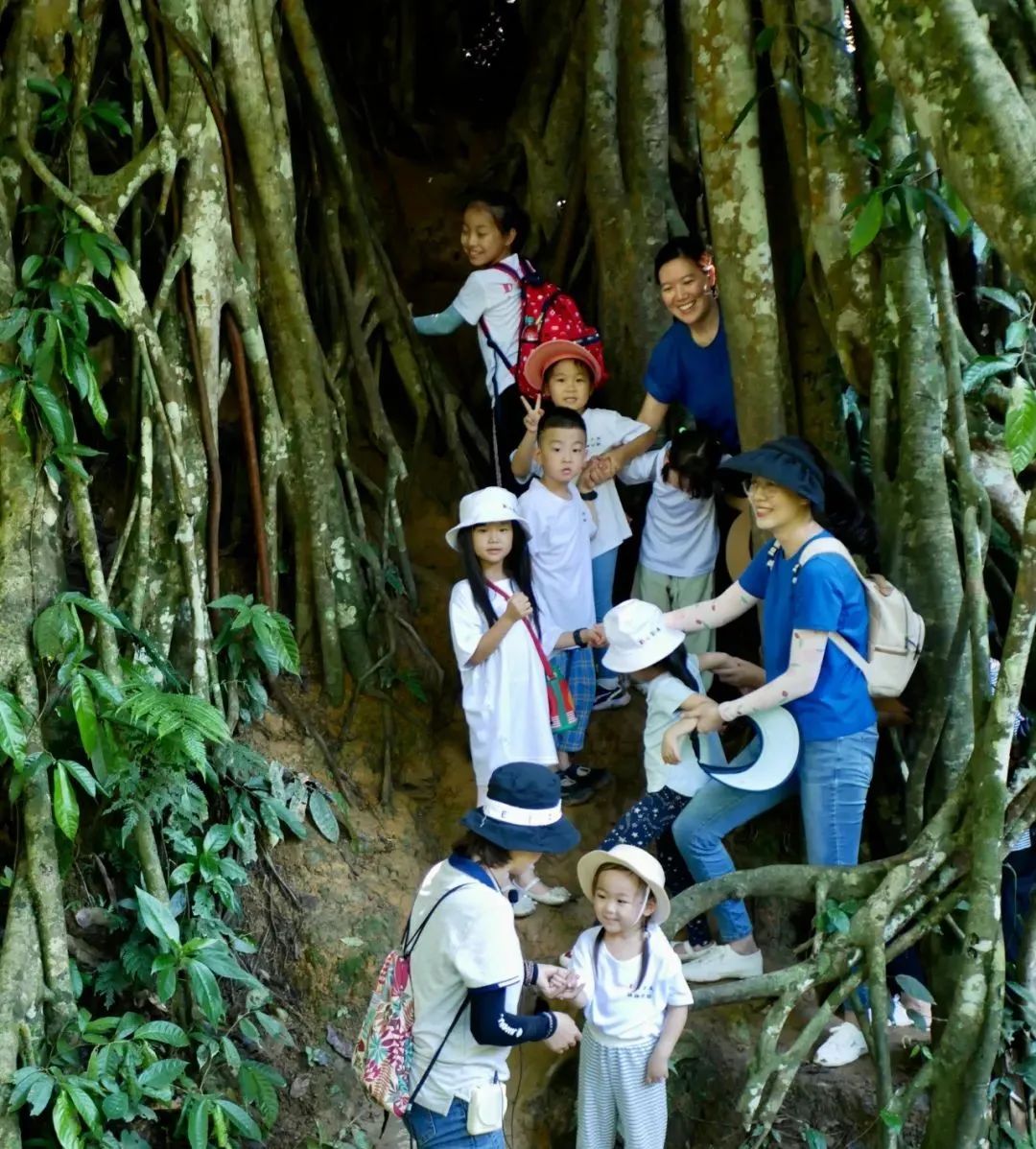 深圳宝安大咖啡厅拍照姿势_深圳宝安大咖啡厅拍照姿势_深圳宝安大咖啡厅拍照姿势